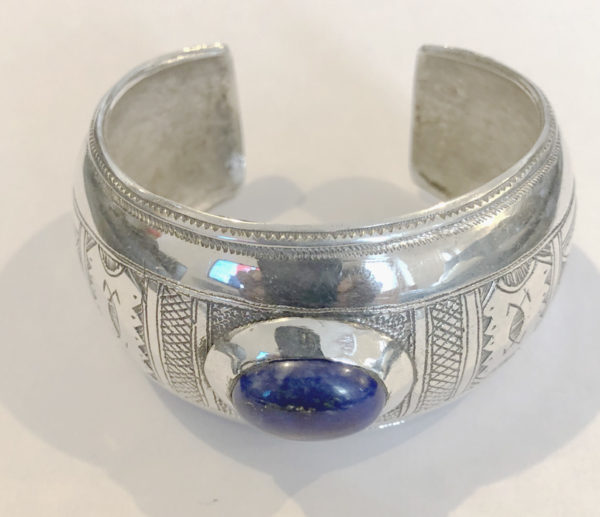 Bracelet femme cadeau surprise Bijoux Touaregs Bracelet en argent massif et du lapis lazuli tendance avec des très joli dessins