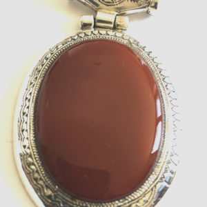 Pendentif femme pas cher Bijoux touaregs, pendentif en argent massif et pierre de cornaline bijoux mixte forme ovale